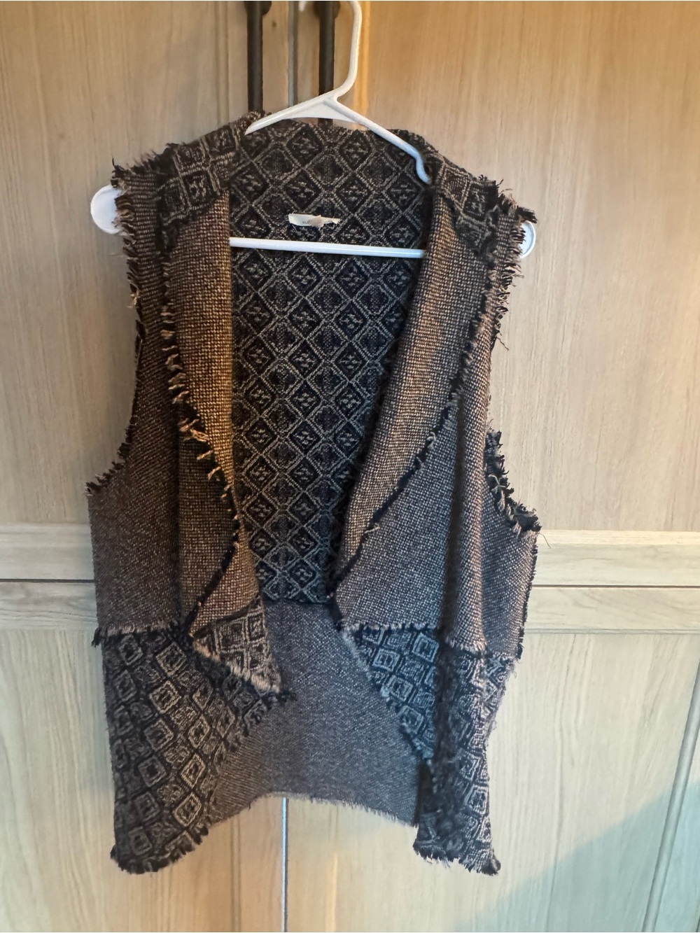 Geometric Jacquard Draped Fringe Vest Women’s M/L Boho Open Front